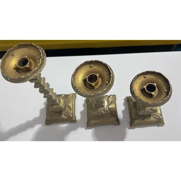 VINTAGE BRASS GOLD ORNATE CANDLESTICK HOLDER SET OF THREE ASCENDING 4"-7" - Picture 5 of 7